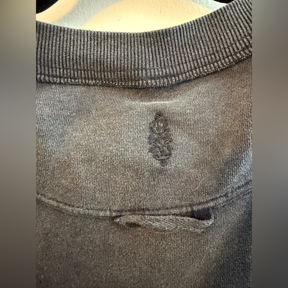 Free People Black Pullover Long Sleeve Crewneck Split Hem Sweater Medium NWT - Picture 8 of 12